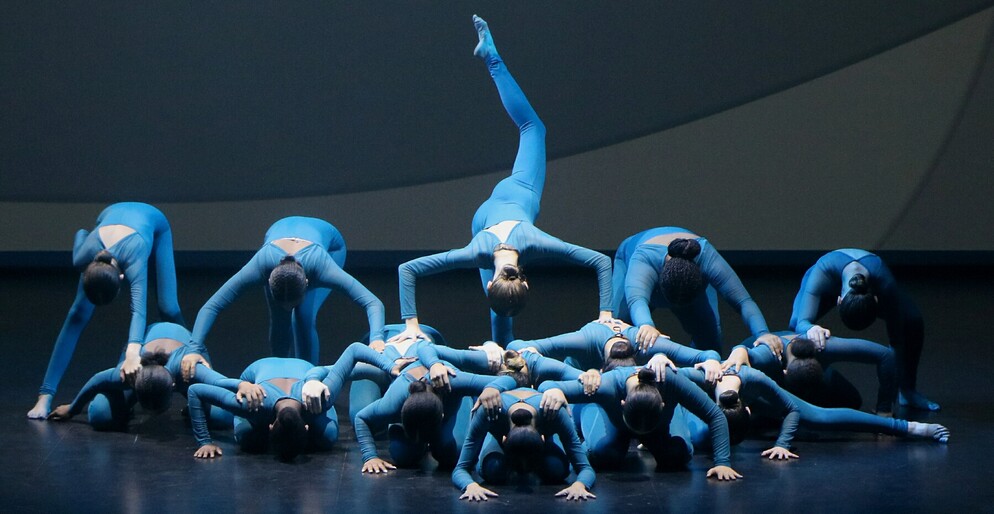 Picture of people dancing